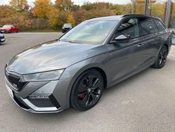 Grau metallic Gebraucht 2023 Skoda Octavia RS Kombi | 34.980 € (Etwas zu teuer)