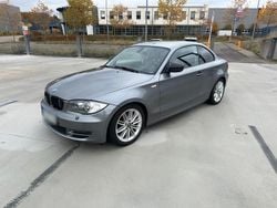 Grau Gebraucht 2011 BMW 120 Coupé M Performance Coupé | 6.300 € (Fairer Preis)