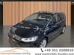 Deep black perleffekt Gebraucht 2024 VW Touran Highline Van / Kleinbus | 35.980 € (Fairer Preis)
