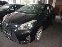 Schwarz Gebraucht 2013 Toyota Yaris Hybrid Life Kleinwagen | 9.900 € (Guter Preis)