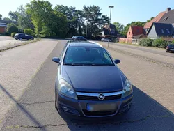 Blau Gebraucht 2006 Opel Astra Kombi | 2.150 € (Etwas zu teuer)
