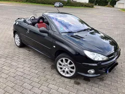 Schwarz Gebraucht 2003 Peugeot 206 Cabrio | 1.950 € (Etwas zu teuer)