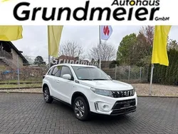 Weiß Gebraucht 2024 Suzuki Vitara Comfort SUV | 22.990 € (Fairer Preis)