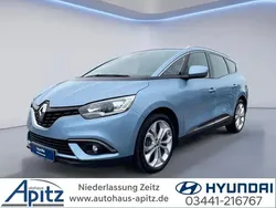 Blau / hellblau Gebraucht 2017 Renault Grand Scénic IV Van / Kleinbus | 10.990 € (Fairer Preis)