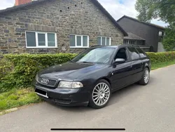 Schwarz Gebraucht 1998 Audi A4 Kombi | 2.200 € (Teuer)