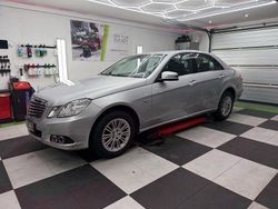 Silber Gebraucht 2009 Mercedes E250 Elegance Limousine | 16.999 € (Etwas zu teuer)