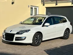 Weiß Gebraucht 2013 Renault Laguna III Kombi | 3.600 € (Guter Preis)