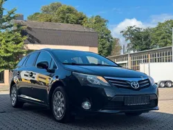 Schwarz Gebraucht 2012 Toyota Avensis Life Kombi | 3.990 € (Guter Preis)