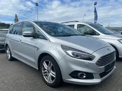 Silber Gebraucht 2019 Ford S-MAX Titanium Van / Kleinbus | 22.790 € (Fairer Preis)