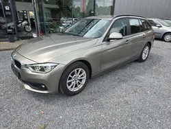 Platinsilber metallic (metallic) Gebraucht 2018 BMW 318 Advantage Kombi | 16.730 € (Fairer Preis)