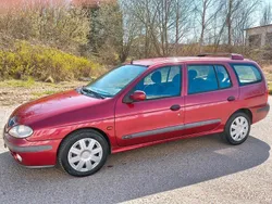 Rot Gebraucht 2001 Renault Mégane GrandTour Kombi | 499 € (Superpreis)