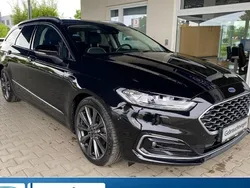Obsidianschwarz metallic (schwarz) Gebraucht 2021 Ford Mondeo Vignale Kombi | 29.980 €