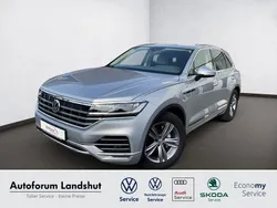 Silber antimonsilber Gebraucht 2020 VW Touareg Elegance SUV | 42.380 € (Superpreis)