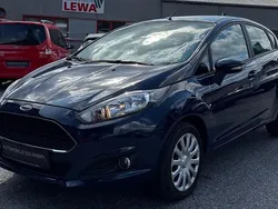Blau Gebraucht 2017 Ford Fiesta Celebration Kleinwagen | 7.490 € (Guter Preis)