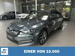 Grau metallic Gebraucht 2020 Skoda Superb SportLine Kombi | 23.140 € (Fairer Preis)