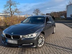 Grau Gebraucht 2014 BMW 318 Sport Line Kombi | 8.200 € (Fairer Preis)