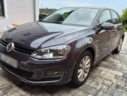 Grau Gebraucht 2015 VW Golf VII LOUNGE Limousine | 14.600 € (Fairer Preis)