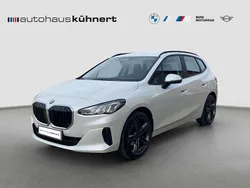 Mineralweiss metallic Gebraucht 2022 BMW 220 Active Tourer Sport Line Van / Kleinbus | 26.885 € (Guter Preis)