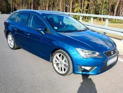 Blau Gebraucht 2025 Seat Leon ST FR Kombi | 10.499 €
