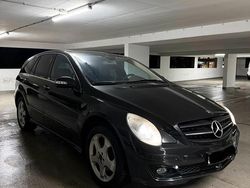 Schwarz Gebraucht 2007 Mercedes R350 Van / Kleinbus | 5.300 € (Guter Preis)