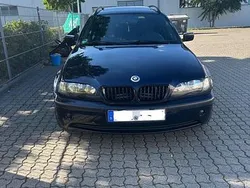 Blau Gebraucht 2002 BMW 320 Kombi | 4.000 € (Etwas zu teuer)