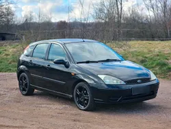 Schwarz Gebraucht 2004 Ford Focus Limousine | 400 € (Superpreis)