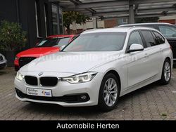Weiß Gebraucht 2019 BMW 318 Sport Line Kombi | 8.990 €