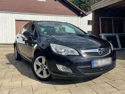 Schwarz Gebraucht 2011 Opel Astra Limousine | 3.500 € (Fairer Preis)
