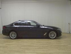Saphirschwarz metallic Gebraucht 2022 BMW 520 Limousine | 27.980 € (Superpreis)