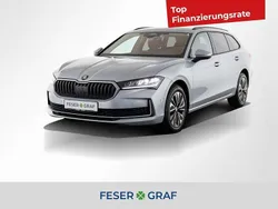 Aluminiumsilber metallic Gebraucht 2024 Skoda Superb Selection Kombi | 37.945 € (Fairer Preis)