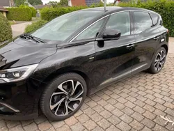 Schwarz Gebraucht 2017 Renault Scénic IV Bose Edition Van / Kleinbus | 13.900 € (Fairer Preis)
