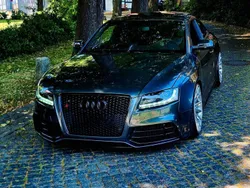 Grau Gebraucht 2011 Audi RS5 Sport Coupé | 31.000 € (Fairer Preis)