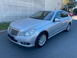 Silber Gebraucht 2009 Mercedes E250 Limousine | 9.999 € (Superpreis)
