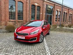 Rot Gebraucht 2017 Kia Ceed Kombi | 12.399 € (Fairer Preis)