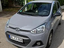 Grau Gebraucht 2015 Hyundai i10 Kleinwagen | 5.200 € (Guter Preis)
