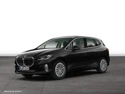 Black sapphire metallic Gebraucht 2024 BMW 218 Active Tourer Luxury Line Van / Kleinbus | 31.264 € (Guter Preis)