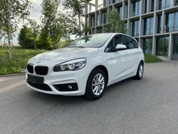 Weiß Gebraucht 2015 BMW 218 Active Tourer Van / Kleinbus | 12.700 € (Fairer Preis)