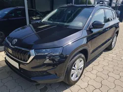 Black magic (1z1z) Gebraucht 2024 Skoda Karoq Selection SUV | 30.790 € (Guter Preis)