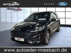 Obsidianschwarz (metallic) Gebraucht 2023 Ford Kuga ST-Line SUV | 30.400 € (Etwas zu teuer)