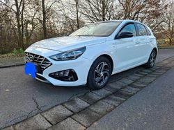 Weiß Gebraucht 2022 Hyundai i30 Prime Limousine | 12.999 € (Fairer Preis)