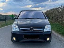 Schwarz Gebraucht 2005 Opel Meriva Van / Kleinbus | 1.850 €