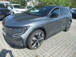 Grau kqg + schwarz gne (metallic) Gebraucht 2022 Renault Mégane Techno SUV | 26.999 € (Superpreis)
