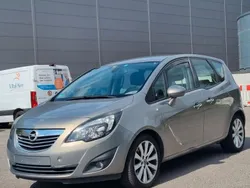Braun Gebraucht 2010 Opel Meriva Innovation Van / Kleinbus | 2.390 € (Guter Preis)
