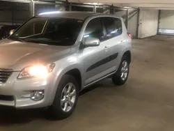 Silber Gebraucht 2011 Toyota RAV4 Multidrive S SUV | 10.990 € (Fairer Preis)