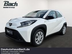 Weiß Gebraucht 2025 Toyota Aygo X Business Edition SUV | 16.140 € (Fairer Preis)