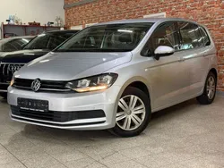 Silber Gebraucht 2016 VW Touran Van / Kleinbus | 7.990 € (Etwas zu teuer)