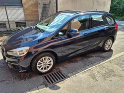 Blau Gebraucht 2017 BMW 218 Active Tourer Van / Kleinbus | 15.900 € (Guter Preis)