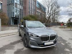 Grau Gebraucht 2022 BMW 230e Active Tourer M Sport Van / Kleinbus | 22.999 €