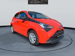 Rot Gebraucht 2021 Toyota Aygo Kleinwagen | 7.999 € (Guter Preis)
