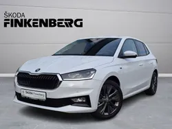 Moonweiss metallic met. Gebraucht 2024 Skoda Fabia Drive Limousine | 19.980 € (Fairer Preis)
